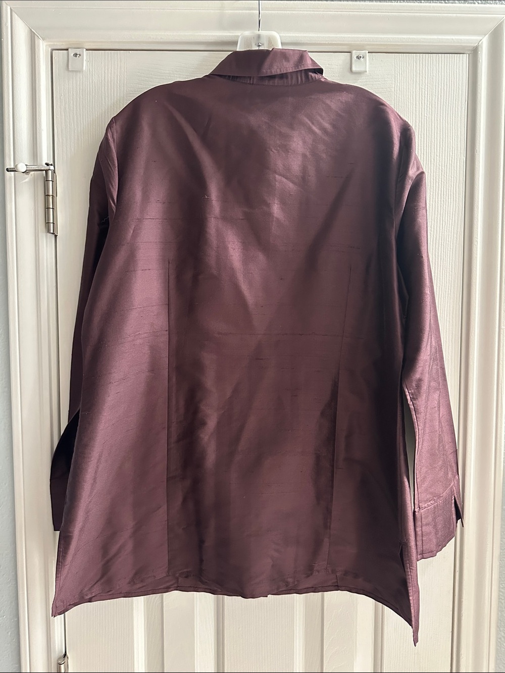 Chico's Satin Silk Hidden Button-Down Shirt Deep Burgundy Women’s L (2) - Picture 3 of 6